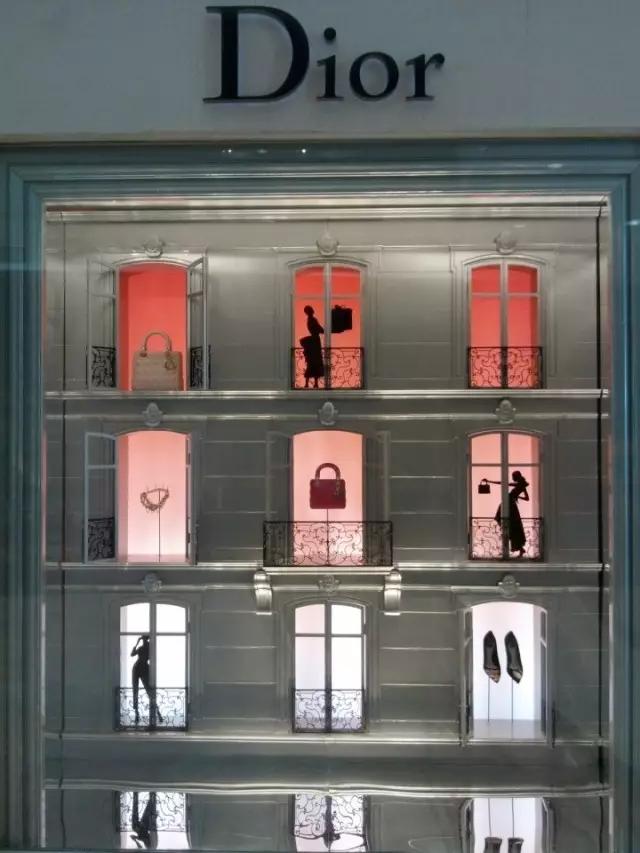 艺术与设计 - dior迪奥这10年(2010-2020)创作的精彩橱窗陈列,值得