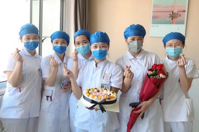 【致敬 5·12 国际护士节】今天，鲜花、蛋糕、祝福……送给最美的你