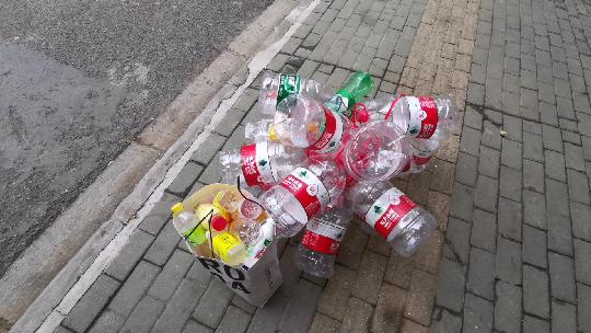 瓶子多少钱(收废品瓶子多少钱一个)