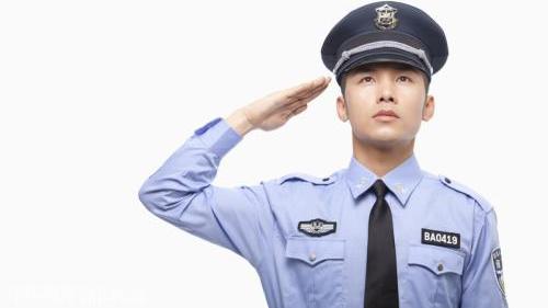 担任人民警察的条件是什么