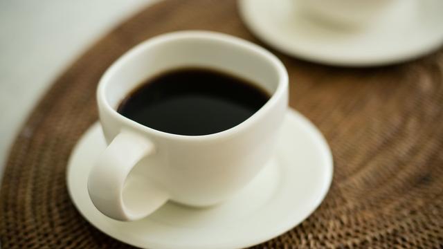 咖啡和茶到底哪一个好呢他们的利与弊是什么