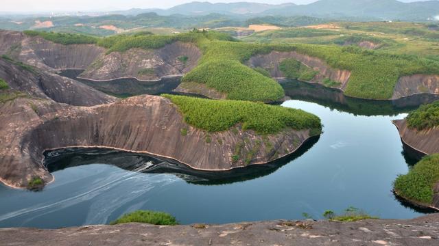 湖南郴州有什么旅游景点最好里火车站近点的