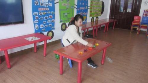 幼儿园大班科学优质课教案《谁住在皮球里》含反思