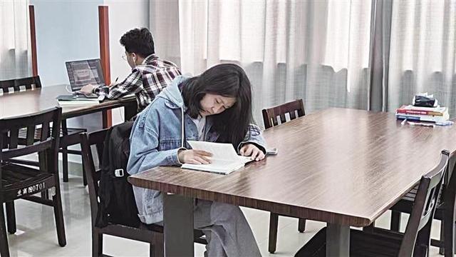 大学生课外读书调查报告