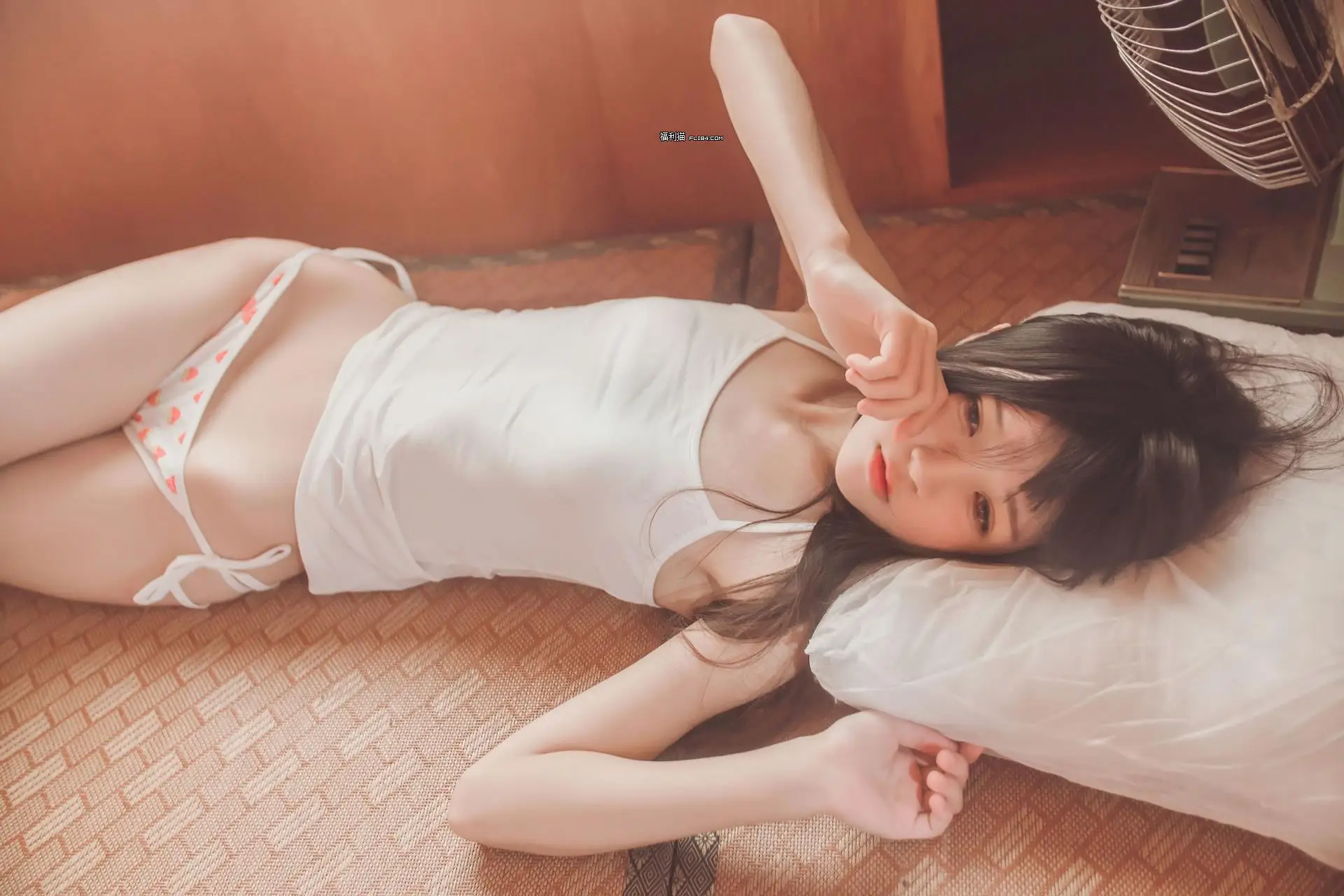 小表妹说乡下好热噢...-樱桃喵[143P]