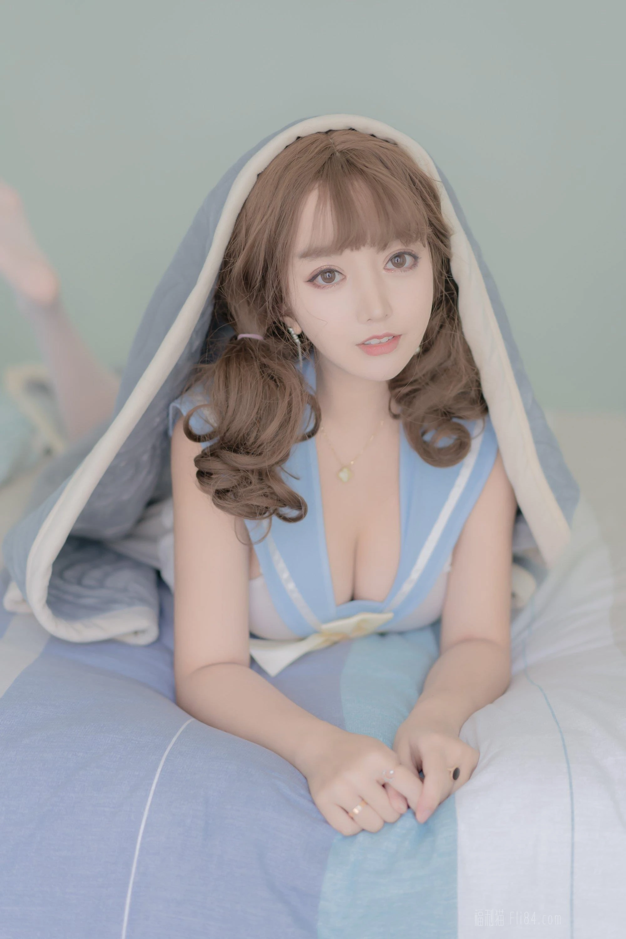 福利姬过期米线线喵《 汽水味的小盆友 》[55p]