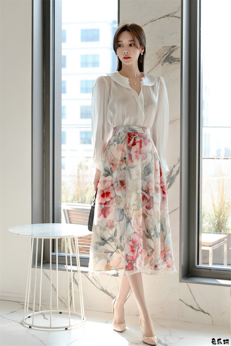 孙允珠：蜜沁娇蕊红菱雪纺婉约公主裙