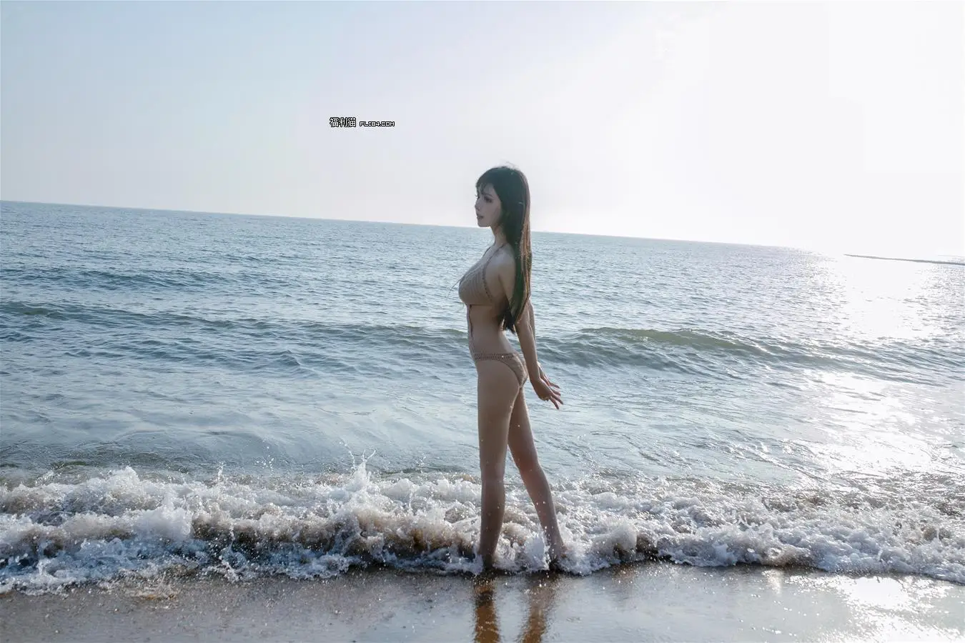 福利姬Shika小鹿鹿 夏色彼女真爱版电子 [16P]