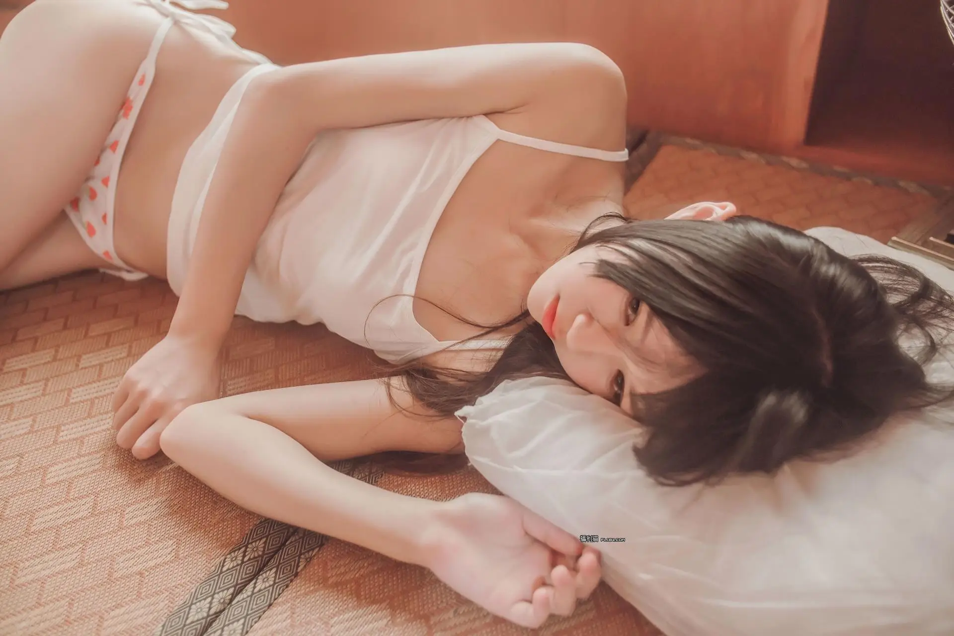 小表妹说乡下好热噢...-樱桃喵[143P]