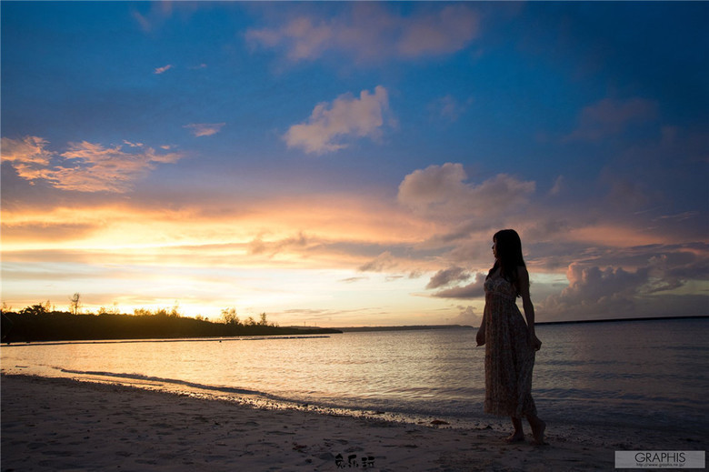 樱空桃（桜空もも）Graphis·MOMOIRO·Gals写真集