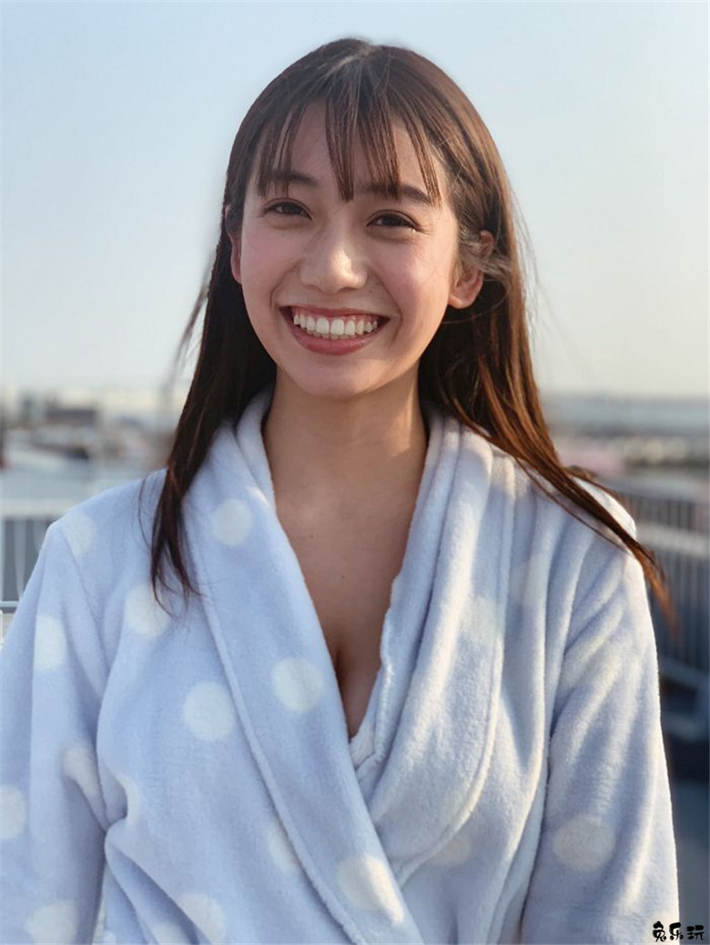 温柔鲜奶！天然系日本正妹佐藤あいり疗愈气质想不想来一口！