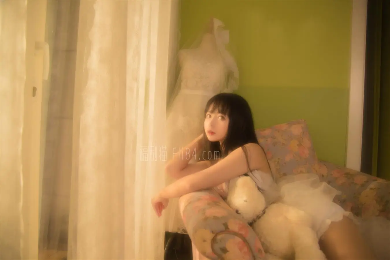 福利姬【黑猫猫OVO】 少女写真 [26P]