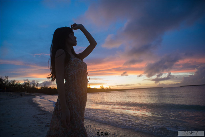 樱空桃（桜空もも）Graphis·MOMOIRO·Gals写真集