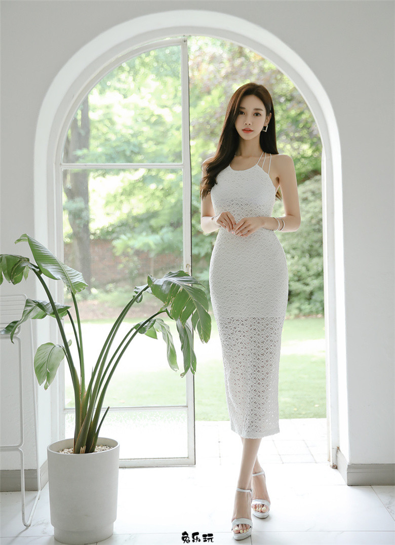 孙允珠：绫罗花蕾白砂雪纺小公主衣裙