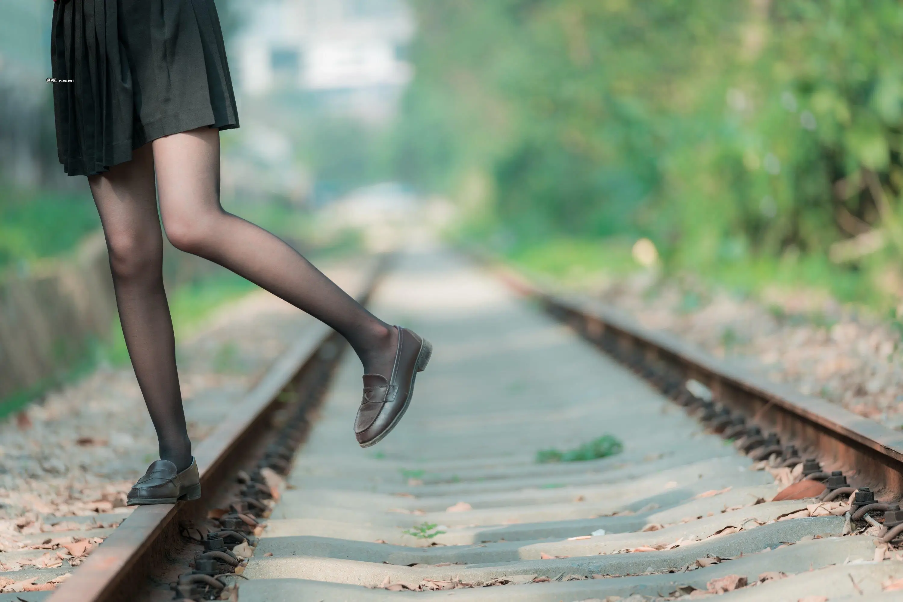 【西瓜少女系列】 VOL.001铁轨成片【45P】