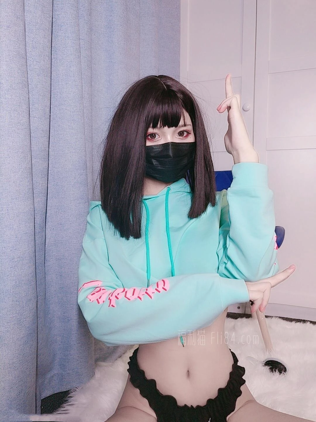 【白袜袜格罗吖】黑色丁字裤[70p]