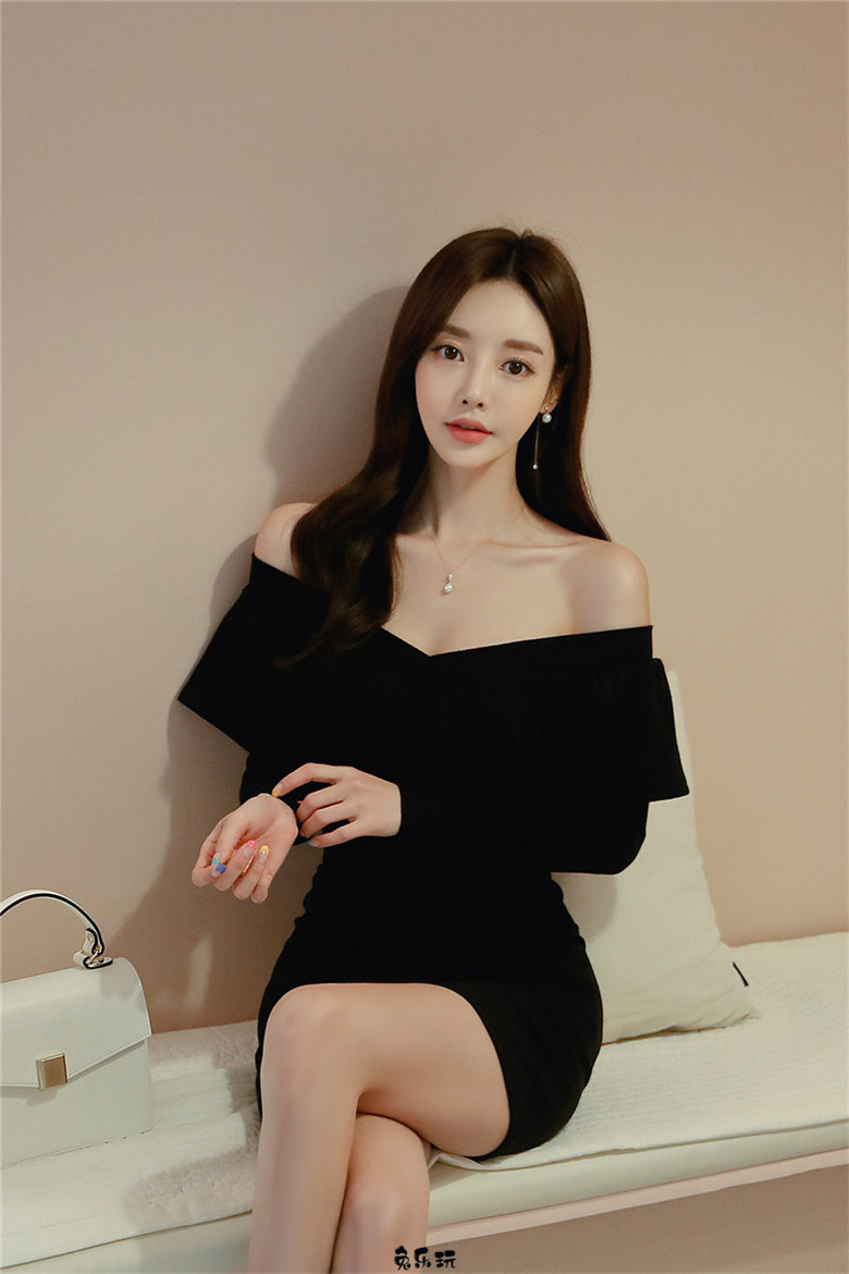 孙允珠：雨墨潇潇卷苏云漫青梢古典裙