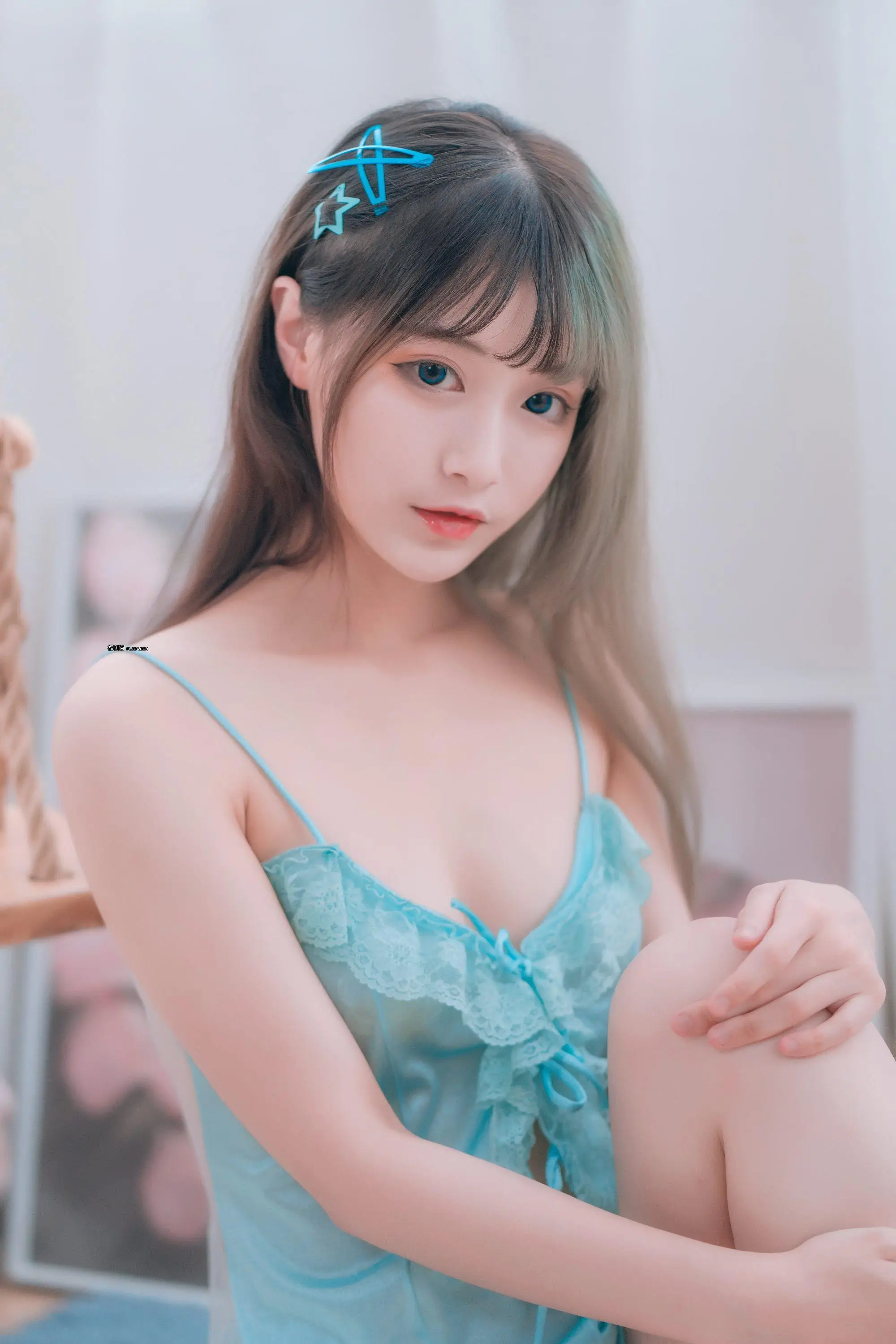 福利姬铁板烧鬼舞w《露背》[20P]