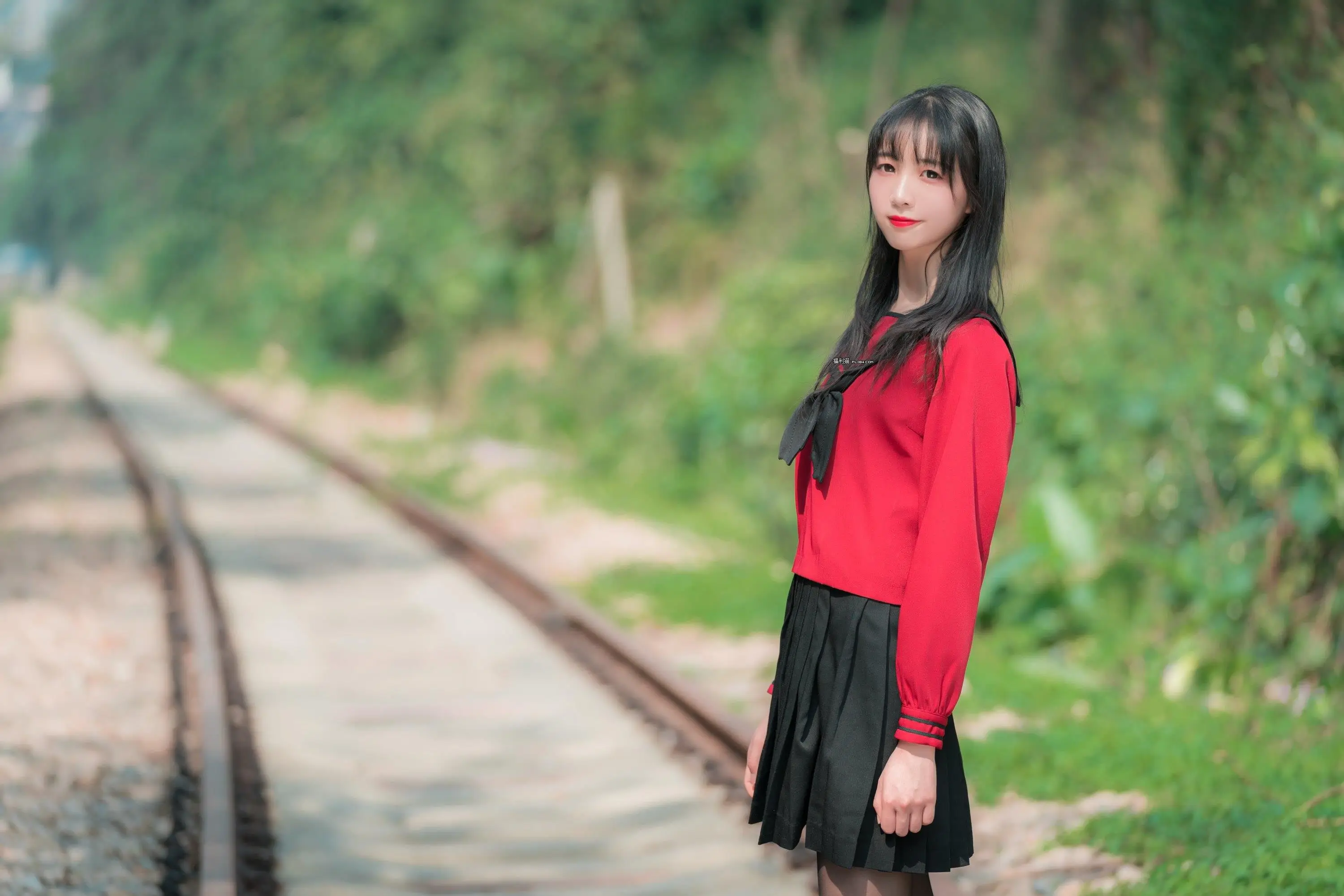 【西瓜少女系列】 VOL.001铁轨成片【45P】