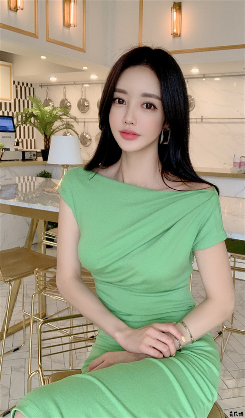 孙允珠·绿藤惹眼翡翠葱郁褶皱晚礼裙