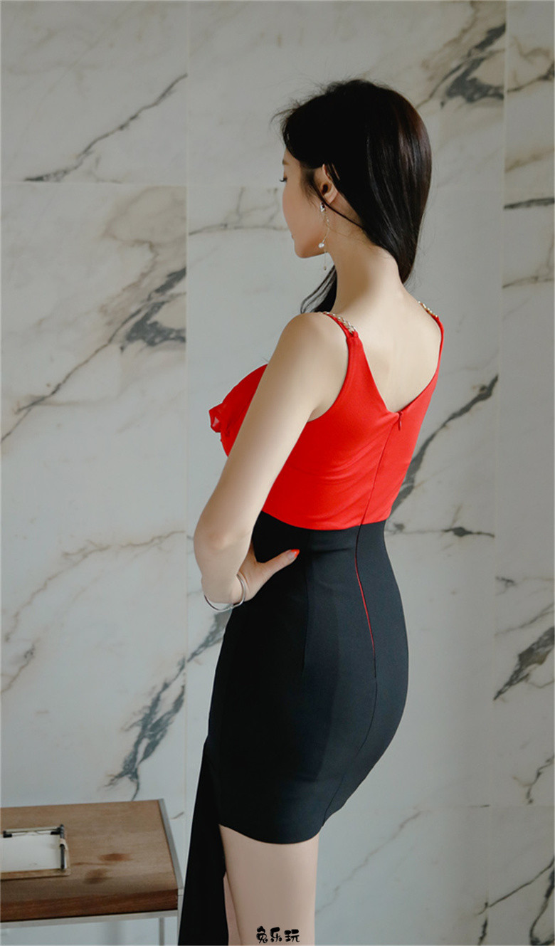 孙允珠：红杏烟雨浅草阡陌朱砂吊肩裙