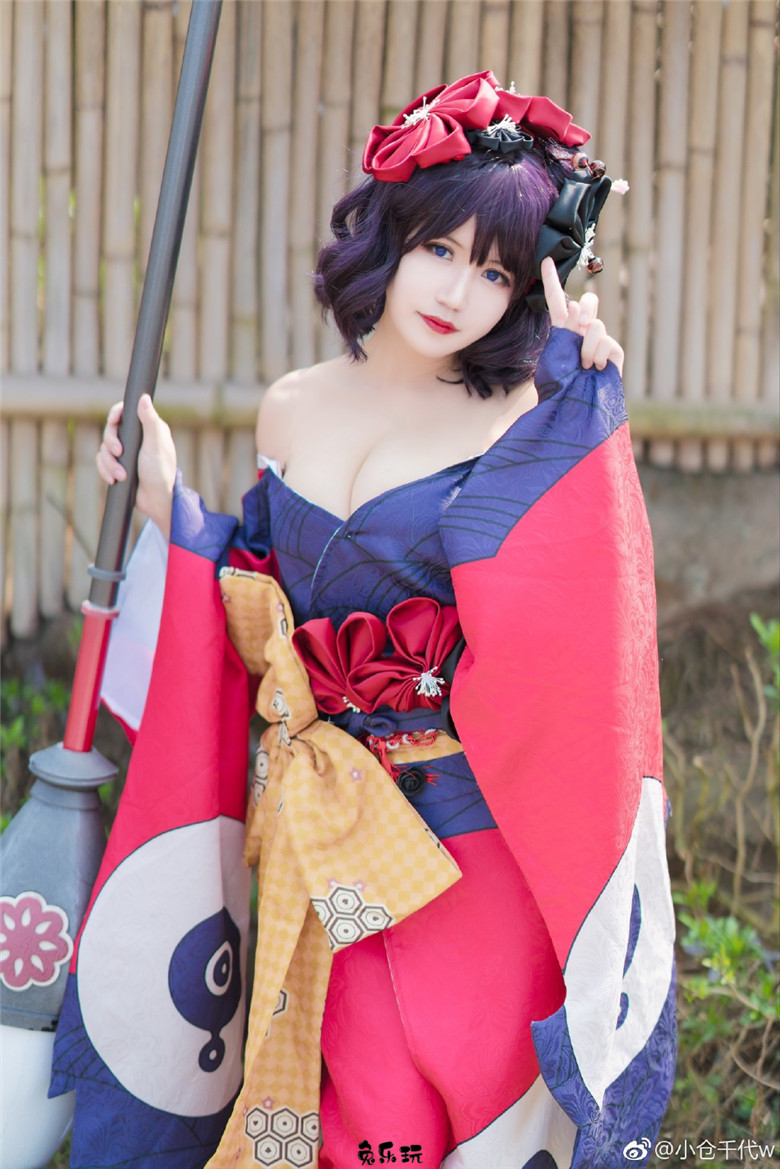 球迷的福音！微博动漫博主小仓千代w图集好胸好颜好性感！